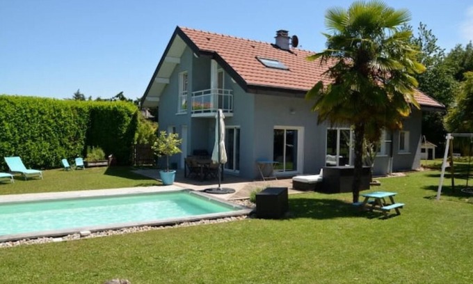 Thonon-les-Bains Villa | Villa, Proche Lac, Piscine, Jardin Clos, au Calme