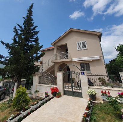 Ratisevina Casa | Villa RADA
