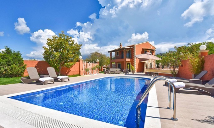 Sinarades Villa | Villa Rahu - Cuatro Habitaciones Villa, Capacidad 8