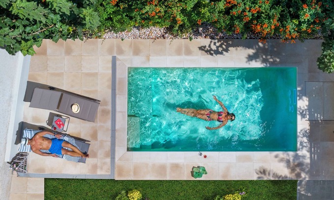 Loutraki Villa | Villa Razi 1935 | Una lujosa villa histórica Art Déco