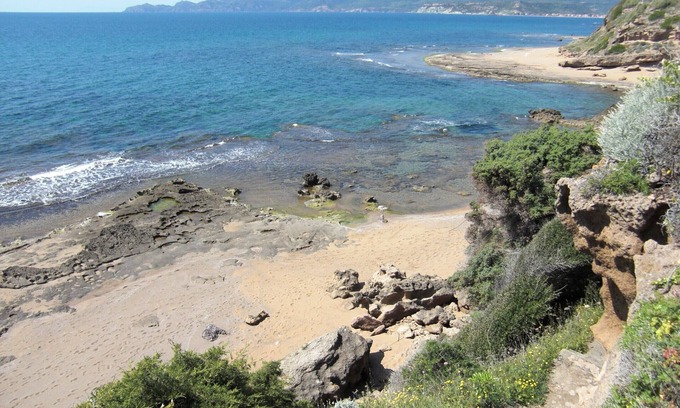 Magomadas Villa | Villa justo en los acantilados, ubicación espectacular, excelentes vistas al mar.