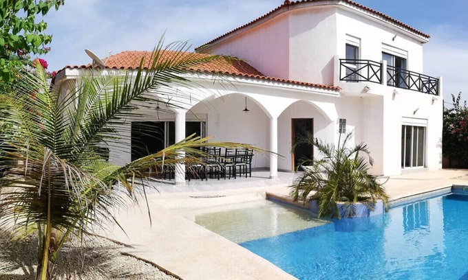 Toubab Dialao Villa | Alquiler de vacaciones - Villa Pool