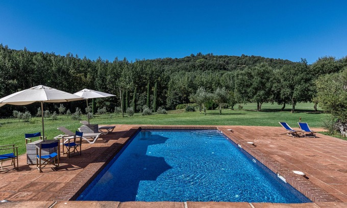 Arbucies Villa | Villa 'Romana Restaurada Entre' con vistas a la montaña, piscina privada y Wi-Fi