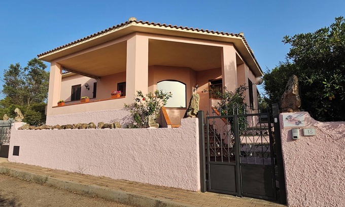 Porto Istana Casa | Villa Romana (sleeps 6) - Porto Istana, Sardinia
