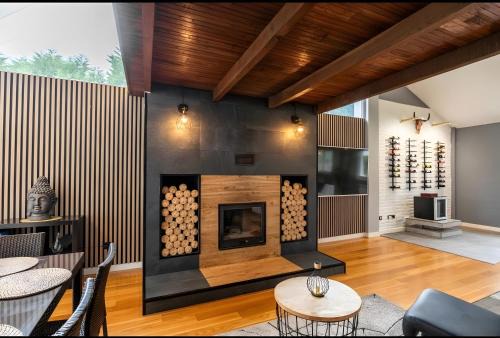 Las Campas y San Claudio Casa | Villa Romeo