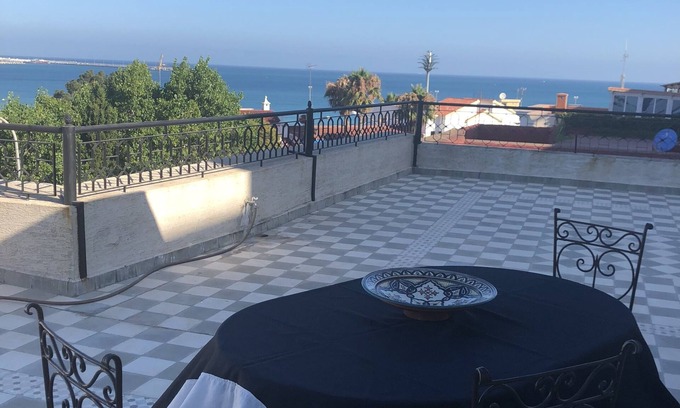 Malabata Villa | Villa en la azotea con magníficas vistas sobre la bahía de Tánger