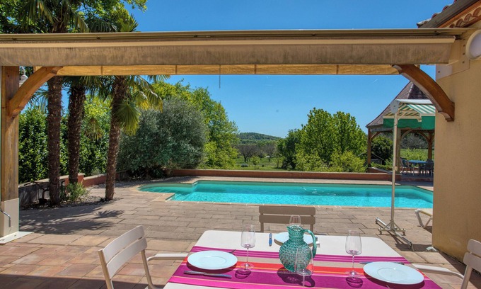 Carsac-Aillac Villa | Villa Roséa with swimming pool and park