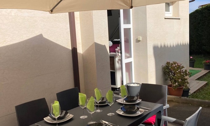 Mijares Chalet De Esquí | Chalet con jardin ,piscina privada y BBQ -Centro de Cantabria ideal familias
