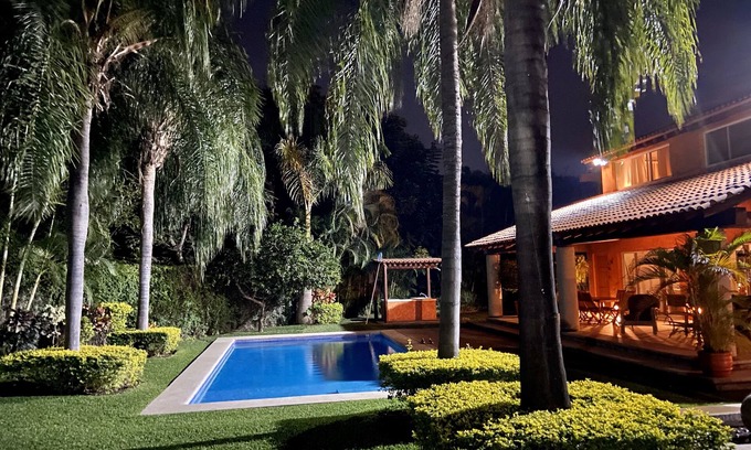 Tezoyuca Casa | VILLA RUSTICA CON HERMOSOS JARDINES Y PISCINA PRIVADA PARA INOLVIDABLE ESTANCIA
