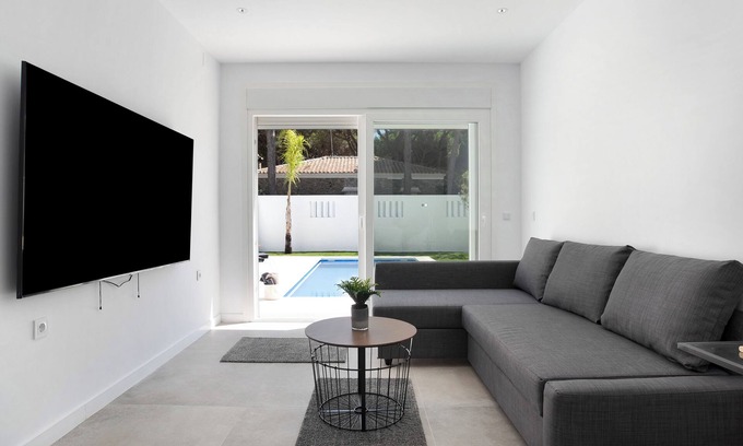 Los Gallos-Cerromolino Casa | Villa 'Santa Clara 21a' con piscina privada, Wi-Fi y aire acondicionado