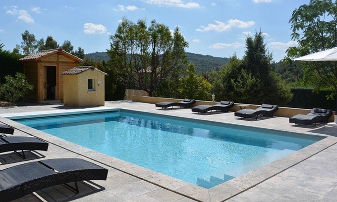 Saint-Maurice-dʼArdeche Casa | Casa Saint-Maurice-d'Ardèche, 4 dormitorios, 8 personas