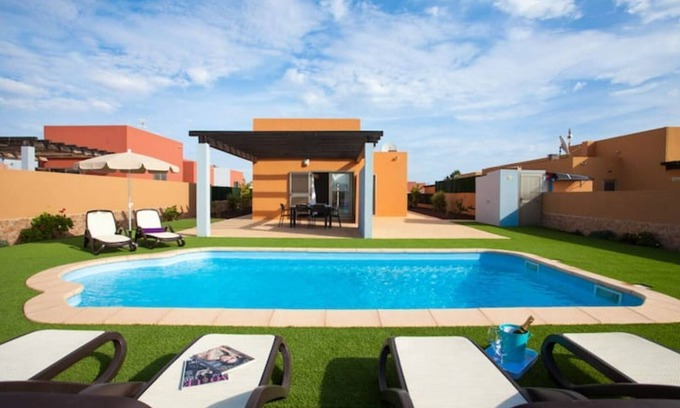 Caleta de Fuste Villa | Villa con Piscina Vista Mar y Campo de golf