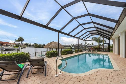 Pelican Casa | Villa Salty Shoreline, Cape Coral