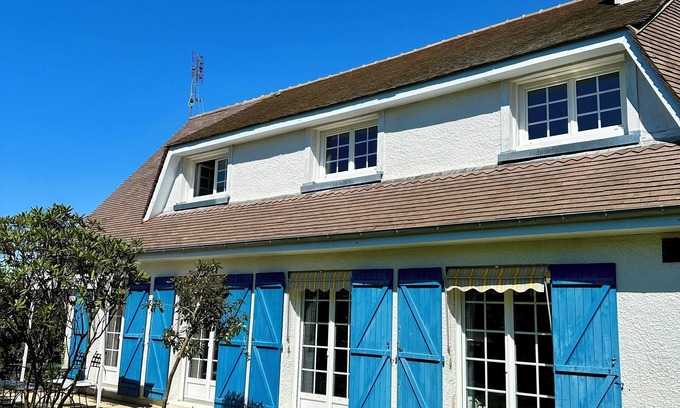 Dieppe Casa | Villa Sand wedge House sleeps 8