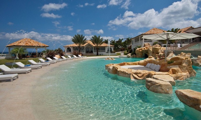 Plum Bay Villa | Villa Sandyline en St Martin - Villa de lujo de 6 dormitorios frente a la playa en Plum Bay