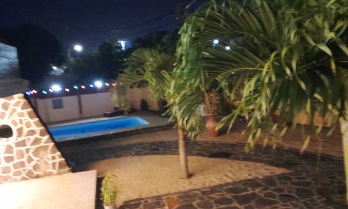 Pointe Aux Piments Apartamento | villa santa con piscina