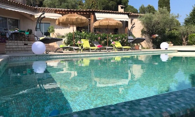 Auribeau-sur-Siagne Cama Y Desayuno | villa santa rita