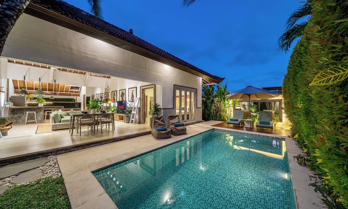 Petitenget Villa | Diseño moderno de Villa Sarong 1 en una ubicación privilegiada cerca de Potato Head