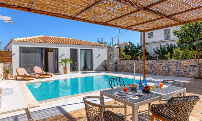 Analipsi Villa | Villa Selena by Villa Plus