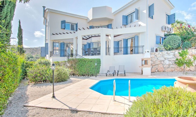 Latchi Cabaña | Villa Serendipity - a villa that sleeps 6 guests in 3 bedrooms
