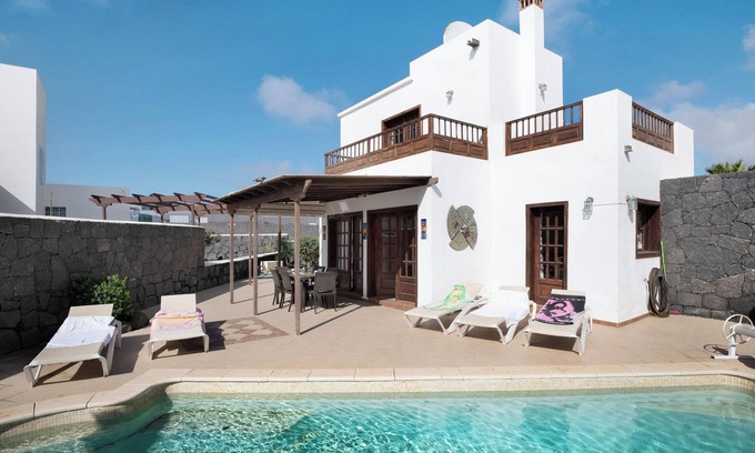 Playa Blanca Villa | Villa Serendipity con vistas a la montaña, piscina climatizada privada y Wi-Fi