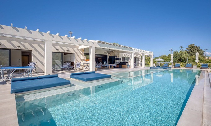 Almiros Beach Villa | Villa en Acharávi con 5 habitaciones, capacidad 10