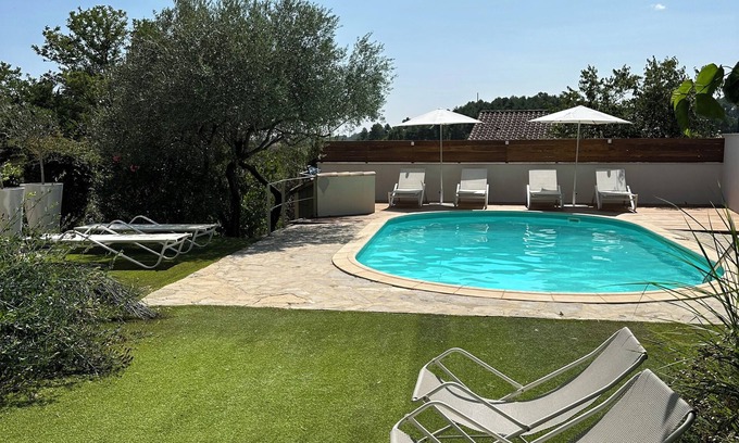 Anduze Villa | Villa 12 plazas, alto nivel de confort, a 10 minutos a pie del centro de Anduze.