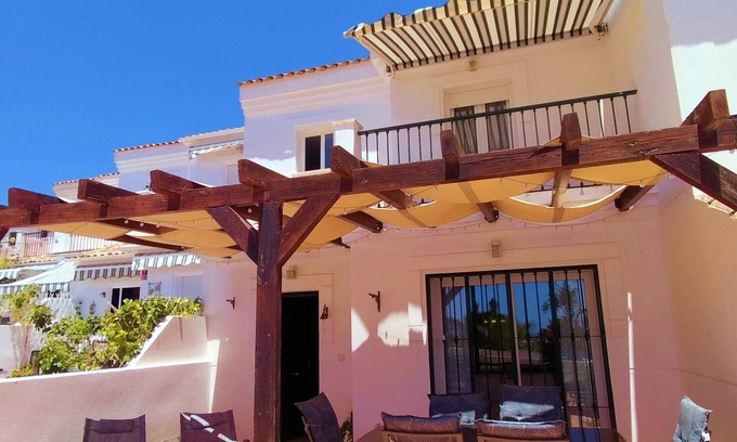Benajarafe Casa | Villa a 150 metros de la playa, con terraza y vistas al mar, ideal para familias