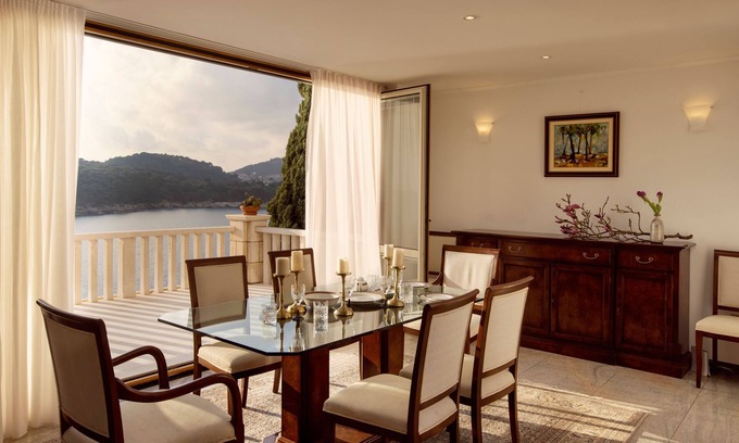 Zaton Villa | Villa Sol Charming and spacious villa with private sea access