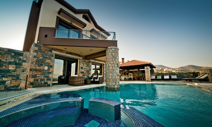 Katsikia Villa | Villa San Nicolás y Villa Theano