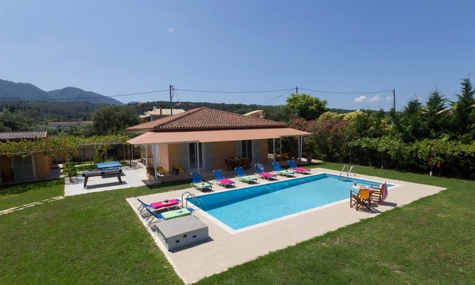 Acharavi Villa | Villa Stafili by Villa Plus