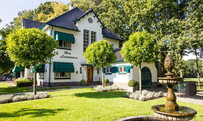 Wijchen Cama Y Desayuno | Villa Sterrebosch - boutique hotel - 1 suite - centrum Wijchen