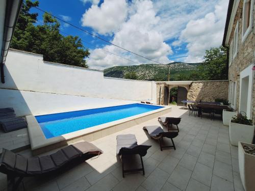 Tribalj Villa | Villa Stone castle