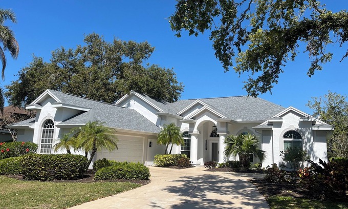 Palma Sola Villa | Hermosa NW Bradenton Villa / cerca de playas de AMI / cerca a Robinson Preserve