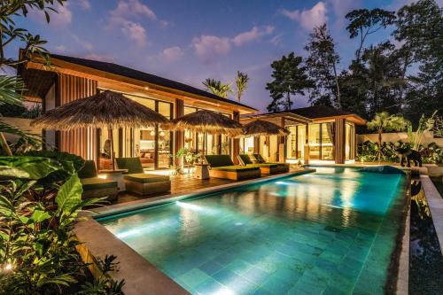 Singakerta Villa | Villa Sungai by BaliSuperHost