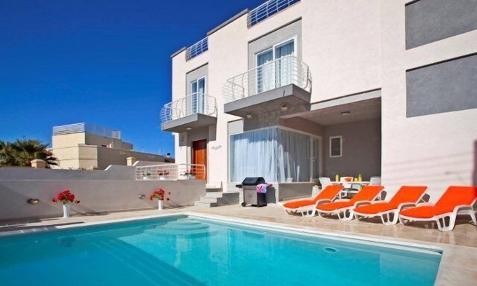 High Ridge Villa | Casa de 5 dormitorios en Malta , cerca de St.Julians y el parque acuático