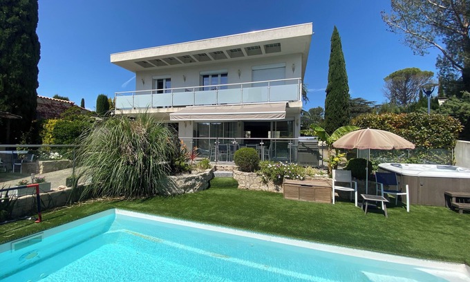 Carnoux-en-Provence Casa | Villa Swimming pool Jacuzzi Billiards Home Cinema 5 minutes from Cassis and its Calanques