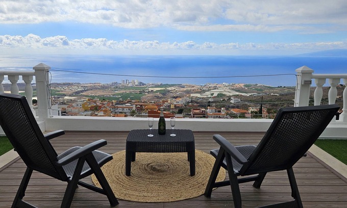 Armenime Villa | Villa "Tequila" con vistas al mar, piscina privada y Wi-Fi