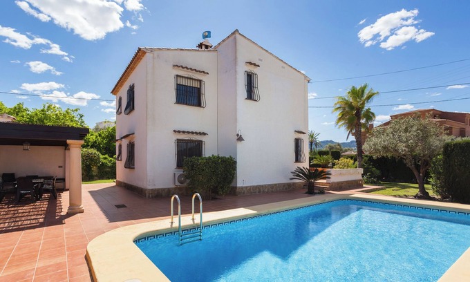 Les Deveses Villa | Villa 'Terry' con vistas a la montaña, piscina privada y aire acondicionado