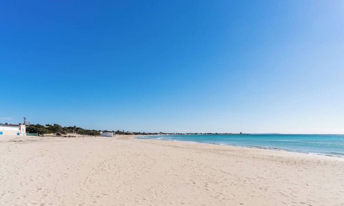 Torre Lapillo Villa | Villa "Tina" Cerca de la playa y de la ciudad