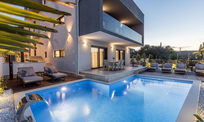 Vinisce Villa | Villa Todo with heated pool and jacuzzi