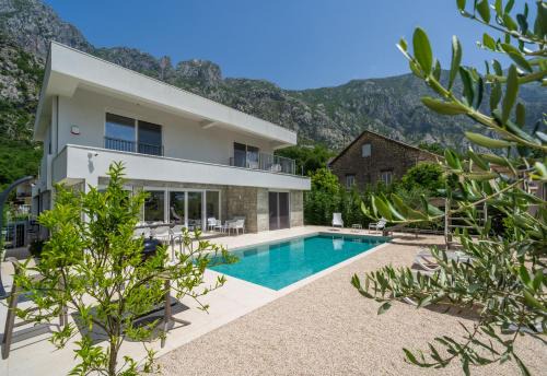 Orahovac Villa | Villa Tor
