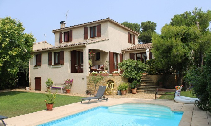 Salon-de-Provence Villa | Villa Tout Confort Dans un Écrin de Verdure au Cœur de la Provenece