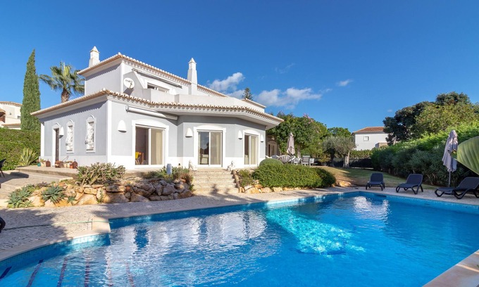 Carvoeiro Villa | Villa Tranquila - Private swimming pool & stunning gardens, in Presa de Moura