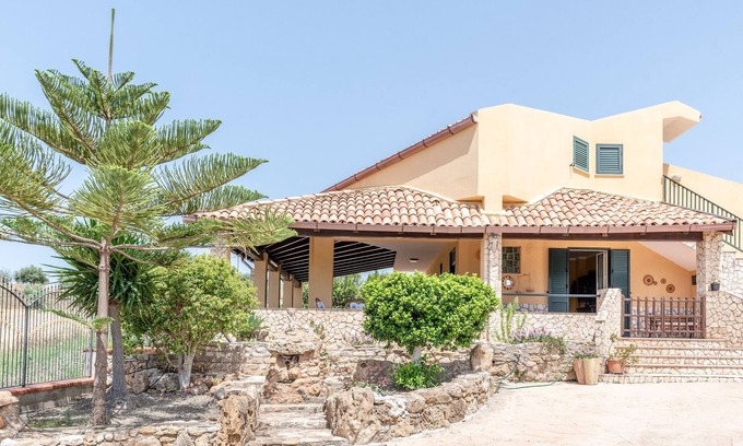 Montallegro Villa | Villa 'Tre S' con vistas al mar, jardín y Wi-Fi