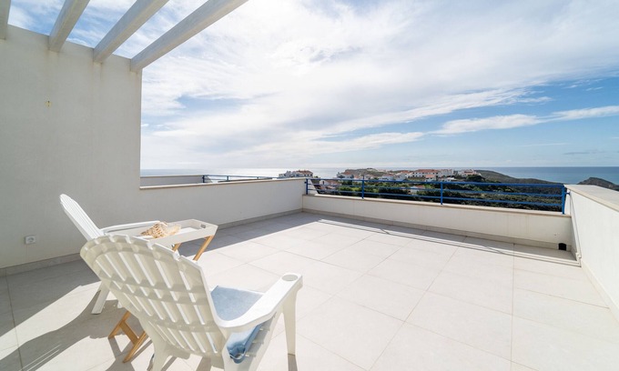 Aljezur Villa | Villa 'Vale Terra Mar' cerca de la playa con vistas al mar, terraza y Wi-Fi