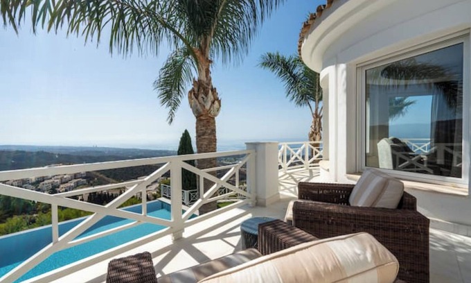 Marbella Villa | Villa Veranda: super vistas a la montaña y al mar