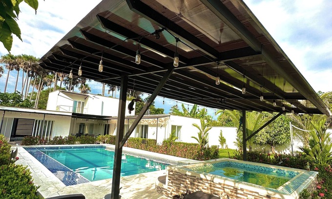 Granja El Hachon Cabaña | CASA QUINTA VILLAVICENCIO META APIAI