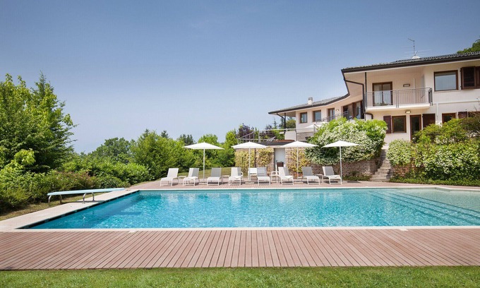 Torri del Benaco Villa | Villa Viù with Pool and Lake View