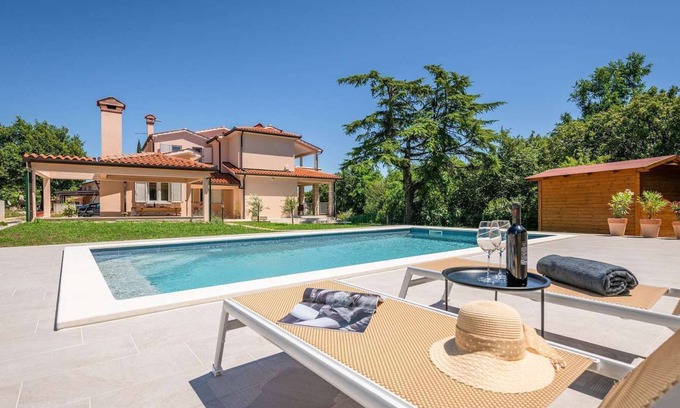 Presika Casa | Villa Wanderlust with swimming pool, east coast Istria